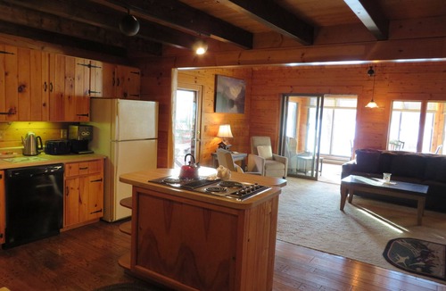 Greenville House | SUNDOWN ON MOOSEHEAD LAKE - PLEASE READ THE ENTIRE DESCRIPTION BEFORE BOOKING.