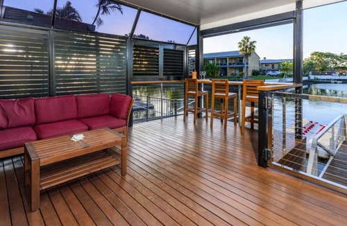 Bongaree Apartment | Sundown on the Water's Edge