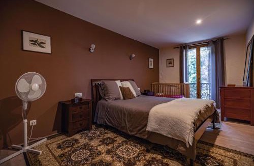 Serdinya Apartment | Sundrenched Relais de Poste in Serdinya