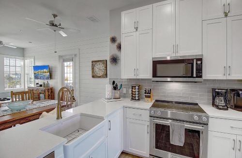 Cinnamon Shore Apartment | Sundrop TC 10301