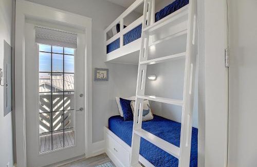 Cinnamon Shore Apartment | Sundrop TC 10301