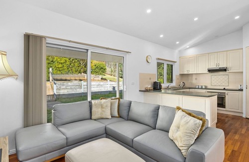 Marysville House | SUNDS VIEW- Spectacular mountain views