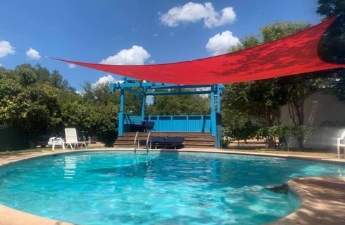 Kingsland Cabin | Sunfish Studio 1: Kingsland Pet Friendly with Pool!