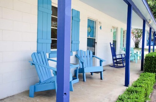Kingsland Cabin | Sunfish Studio 1: Kingsland Pet Friendly with Pool!
