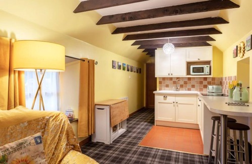 Aberchirder House | Sunflower Cottage by Interhome