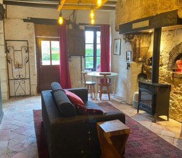 Genneteil House | Sunflower Cottage