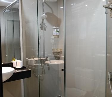 Sedati Hotel | Sunflower Hotel Syariah near Juanda Airport