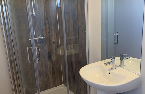 Boston Apartment | Sunflower Lodge - Lake View