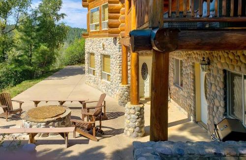 San Juan River Village House | Sunflower Lodge