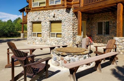 San Juan River Village House | Sunflower Lodge