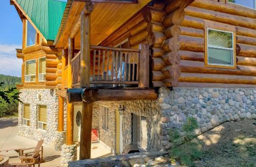 San Juan River Village House | Sunflower Lodge