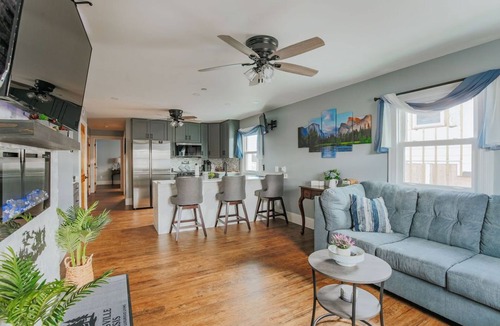 Fishersville Apartment | Sunflower Oasis: NEW Fishersville Oasis