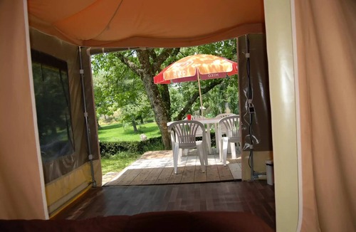 Le Grez House | Sunflowers Campsite * - Canvas Bungalow READY TO CAMP 3 Rooms 4 People Without Sanitary