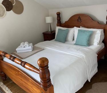 Le Dorat Bed & Breakfast | Sunflowers