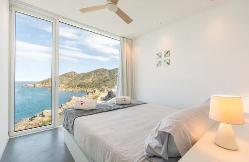 Port de la Selva Villa | Sunflowers House - Architectural Icon with Infinity Pool