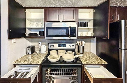 Addison Apartment | Sung stay near Addison Circle