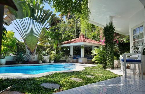 Bangunjiwo Villa | SUNKISS VILLA by Yogya Tropicana