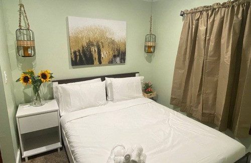 Palenville House | Sunlight Suite