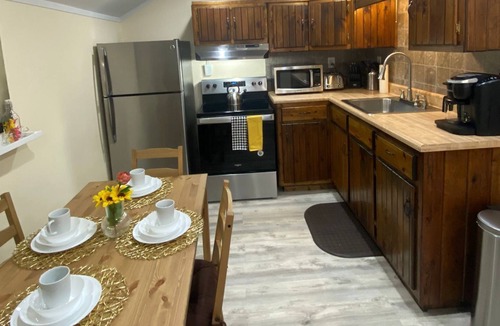 Palenville House | Sunlight Suite