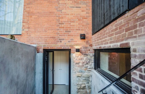 Little Portugal House | Sunlit Basement Walkout. Steps to Ossington.