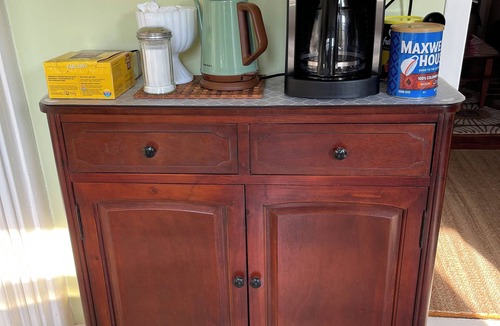 McGinley Square Apartment | Sunlit Brownstone Haven Near NYC