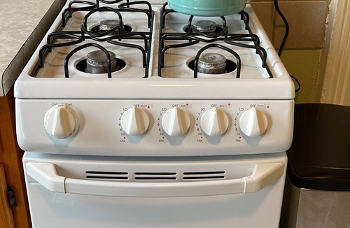 McGinley Square Apartment | Sunlit Brownstone Haven Near NYC