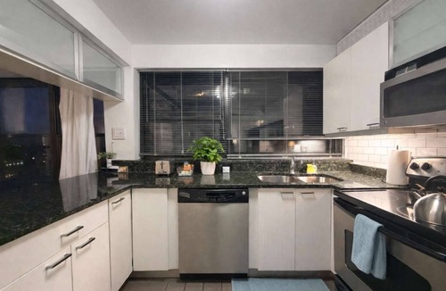 East Hyde Park Apartment | Sunlit & Chic 2BR Retreat