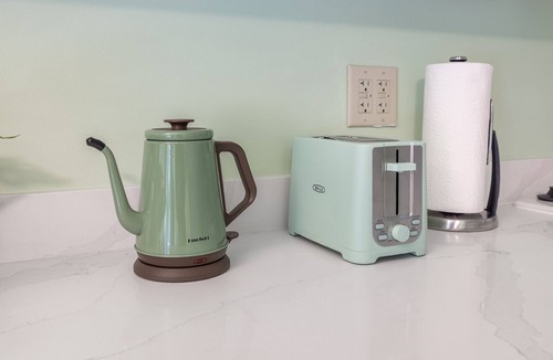 Stevens Cottage | Sunlit Cottage Capitol Hill