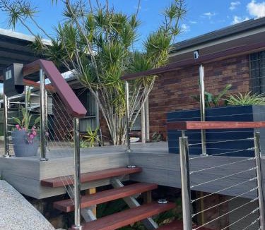 Rochedale South House | Sunlit Lodge