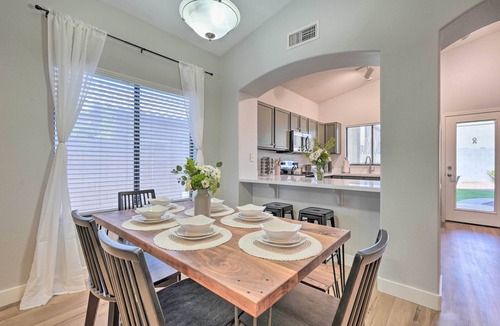 Peoria House | Sunlit Peoria Gem w/Yard: Hike, Golf & Explore!