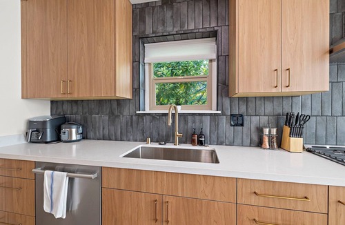 East Queen Anne House | Sunlit & Spacious Seattle Home near Space Needle