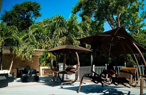 Anglers Park House | Sunlit Treasure in Key Largo