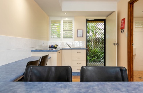 Airlie Beach Apartment | Sunlit Waters Studio Apartments