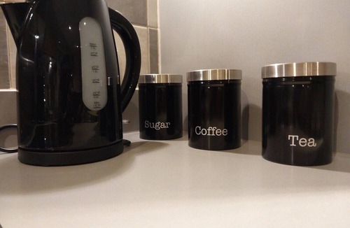 Park Royal Apartment | Sunning 2 bed 2 Bath Flat with Balcony