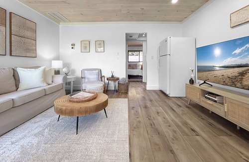 The Meadows Condo | Sunny 1BR on Golf Course with Pool Access