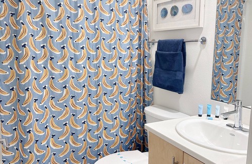 Silver Strand Apartment | Sunny 2 Bedroom with a Water View