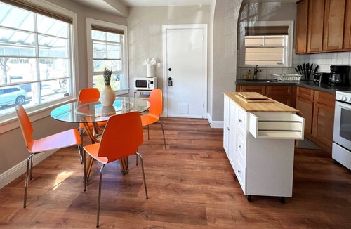 West Alameda Apartment | Sunny 2BD flat with private backyard