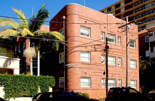 Manly Apartment | Sunny 2BR in Manly - steps to beaches, shops, cafes