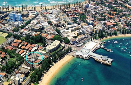 Manly Apartment | Sunny 2BR in Manly - steps to beaches, shops, cafes