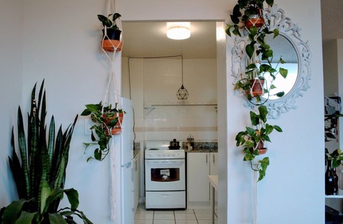 St. James Town Apartment | Sunny 2BR in St Jamestown Toronto