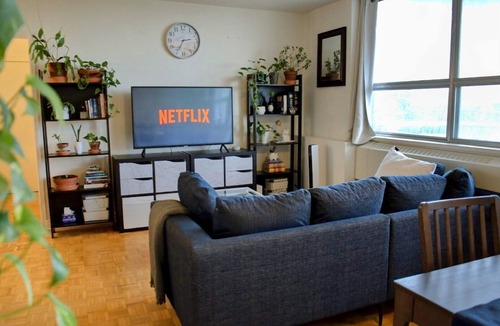 St. James Town Apartment | Sunny 2BR in St Jamestown Toronto