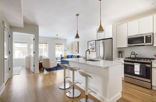 Hoboken Apartment | Sunny 2BR Loft Work Relax Minutes to NYC