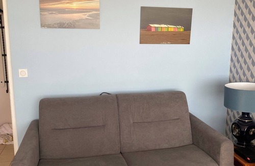 Berck-sur-Mer Apartment | Sunny 2nd-floor apartment facing the sea. Wifi