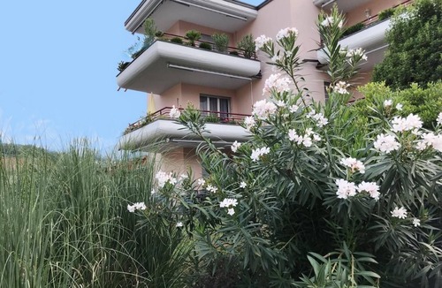 Caslano Apartment | Sunny 3.5 room holiday flat in Caslano
