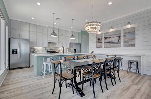 Crystal Beach House | Sunny & 75: 5 BR, 5.5 BA House in Crystal Beach, Sleeps 26