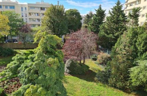 La Garenne-Colombes Apartment | Sunny and renovated flat in secure residence