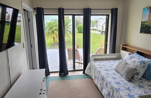 Indian Rocks Beach Condo | Sunny and Spacious Condo By The Beach