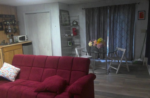 Arundel on the Bay House | Sunny and spacious water view/access home in Annapolis.