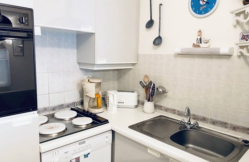 Les Sables d'Olonne Apartment | Sunny Apartment Near Beach, WiFi, Garage, Balcony