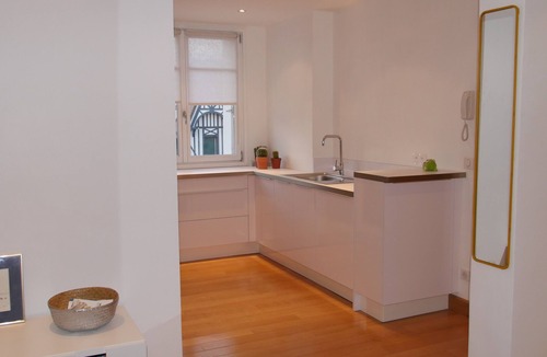 Deauville City Centre Apartment | Sunny apartment full center T3 75m2 with private parking